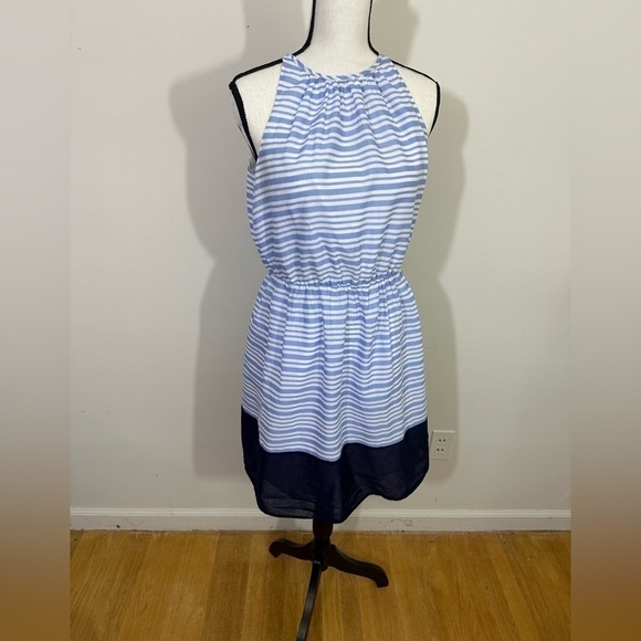 Old Navy size medium dress lightweight, lined mix media in blue and white - Picture 1 of 12